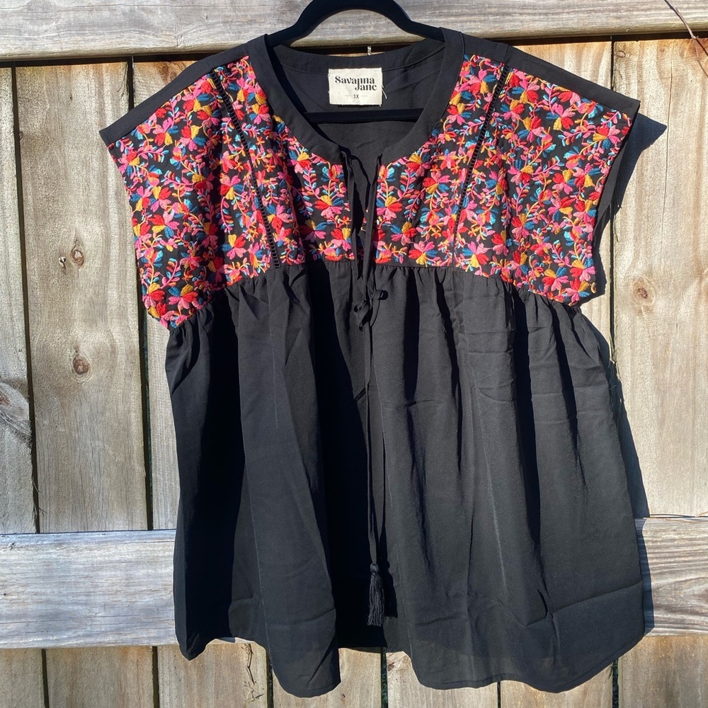 Savanna Jane Black and Multicolor Floral Blouse